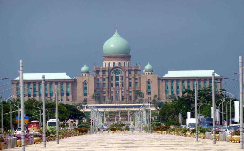 Kuala Lumpur: Putrajaya Tour with Traditional Boat Cruise - Should you book it?