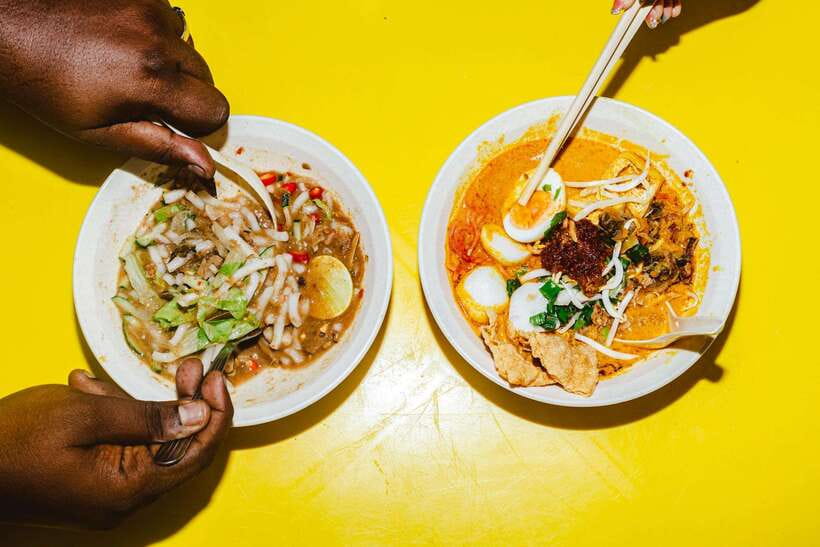 Kuala Lumpur: Sambal Street Food Tour with 15+ Tastings - Taste the classics, then try something less familiar
