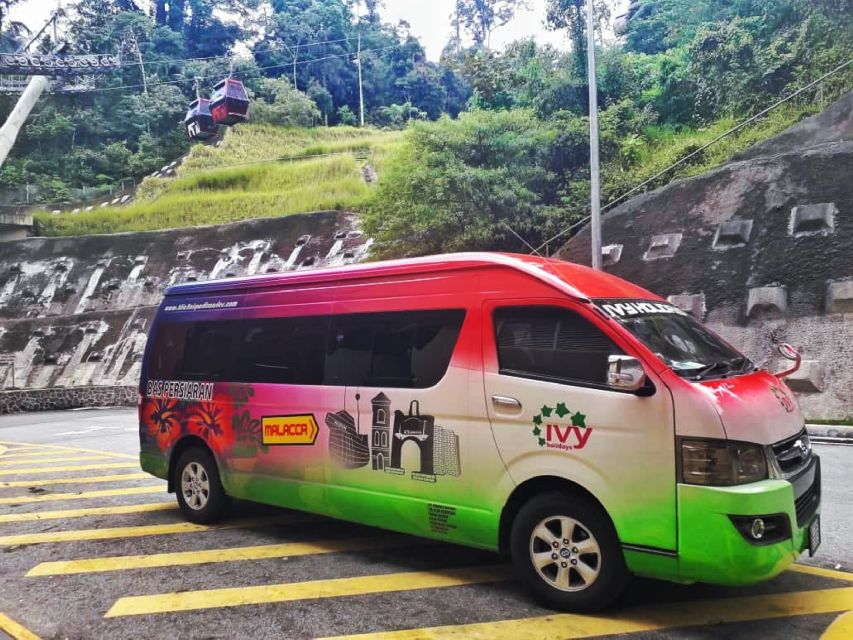 Kuala Lumpur: Sightseeing by Private Vehicle with Driver - What the driver adds