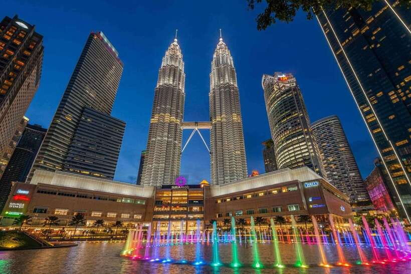 Kuala Lumpur: Sightseeing, Markets, and Food Night Tour - The Golden Triangle and the Petronas Towers
