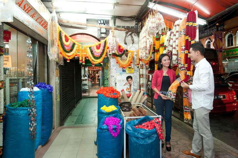 Kuala Lumpur: Street Market Exploration & Shopping Tour - Who should book this market tour?