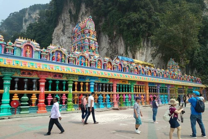 Kuala Lumpur Suburbs Batu Caves Half-Day Tour (SIC/Shared Tour) - Why Batu Caves makes a memorable half-day outing
