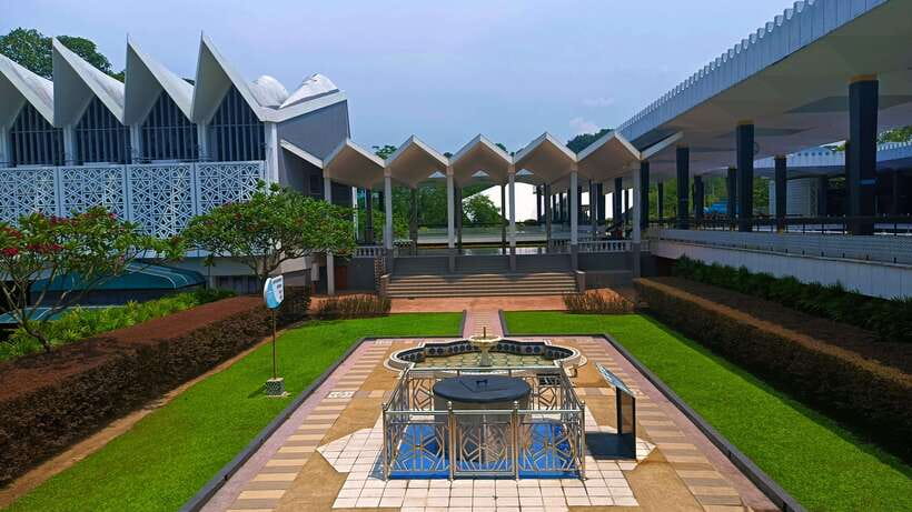 Kuala Lumpur: Temple & Shrine Private Half Day Tour - St. Mary’s Cathedral: Gothic lines in the city center