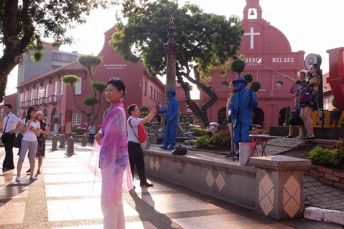 Malacca Historical Private Tour With Personal Chauffeur - Jonker Street brings the city down to street level