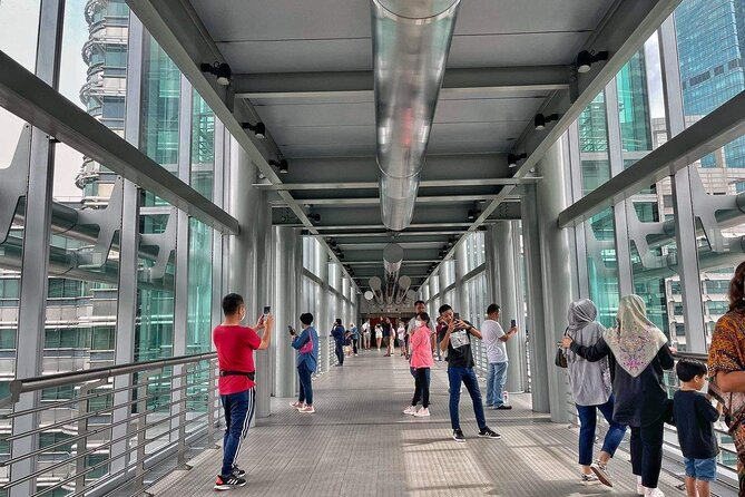 Malaysia Petronas Twin Tower Observation Deck E-Tickets - Weather, crowds, and expectations