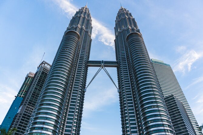 Petronas Twin Tower E-Ticket Including The Skybridge - Displays that add a little context