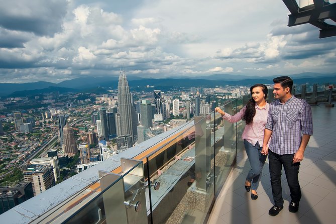 Petronas Twin Tower Tickets & Top Ten Wonder of Kuala Lumpur Tour - Petronas Twin Towers: the high point of the day