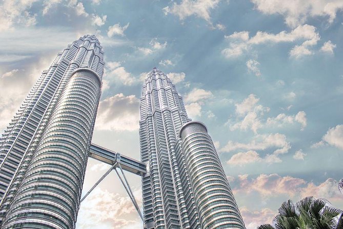 Petronas Twin Towers & Kuala Lumpur Tower Observation Deck Ticket - Two towers, two ways to read Kuala Lumpur