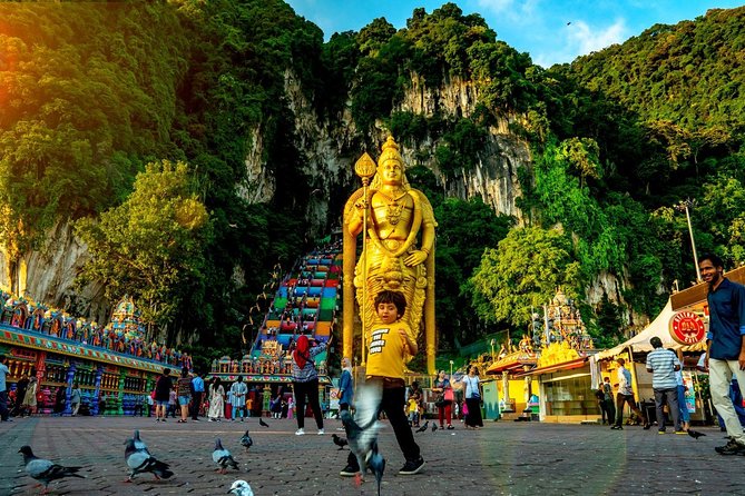 Private Batu Caves, National Mosque & Religious Tour with Lunch - A fast route through Kuala Lumpur’s different worlds