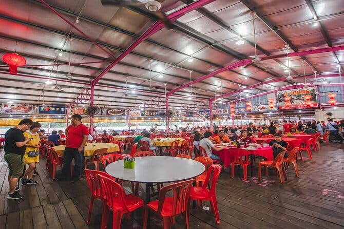 Private Fireflies Tour with Blue Tears and Seafood Dinner - Sitting down to seafood at Yang Ming