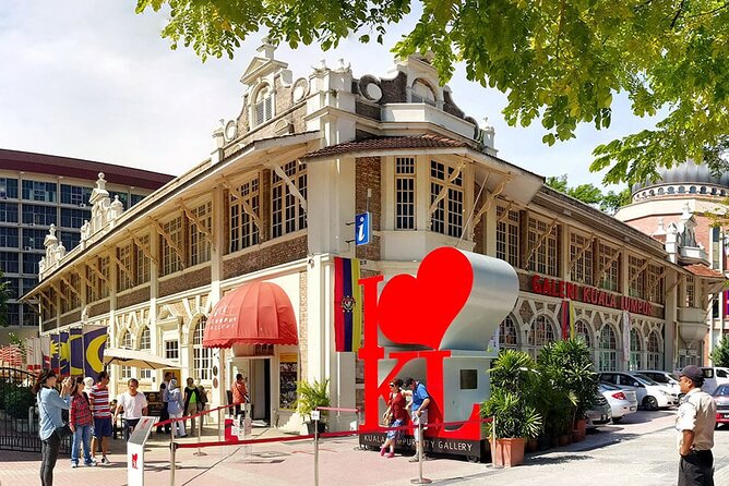 Private FullDay Tour includes Petronas Twin Towers & Batu Caves - Merdeka Square and the civic landmarks