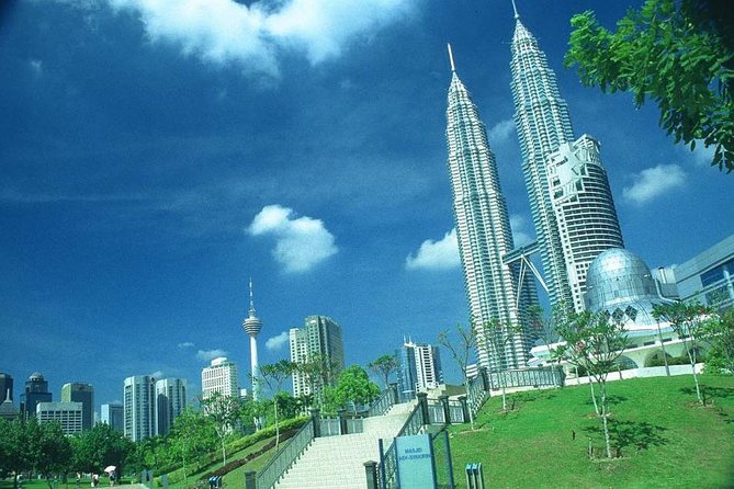 Private Half-Day Kuala Lumpur City Exploration Tour - National Monument: a quieter pause