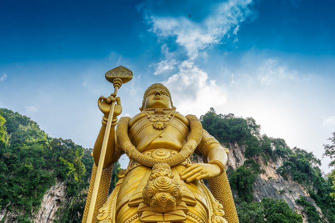 Private Half-Day Kuala Lumpur Culture And Communities Exploration Tour - Thean Hou Temple: a six-tiered Chinese landmark