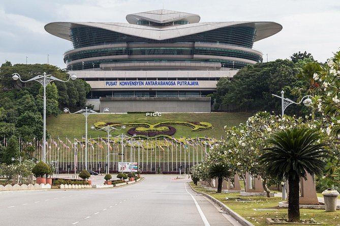 Private Half-Day Putrajaya Tour with Lake Cruise from Kuala Lumpur - Keeping the ride comfortable and safe