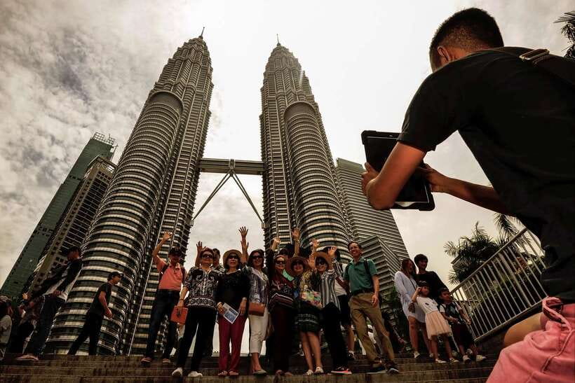 Private KL City Tour with Petronas Twin Towers & Batu Caves - At a glance: what matters most
