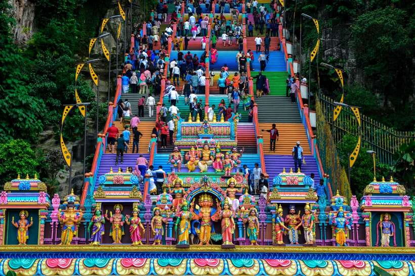 Private KL City Tour with Petronas Twin Towers & Batu Caves - Batu Caves: a Hindu shrine reached by steps