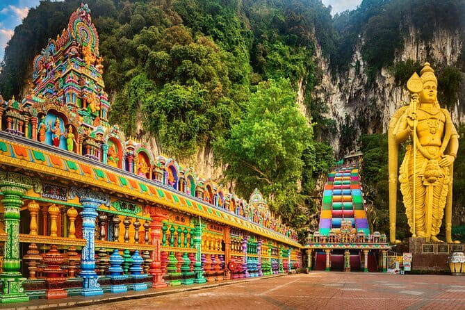 Private Kuala Lumpur City Tour : Petronas Twin Tower & Batu Caves - Petronas Twin Towers: the included ticket matters