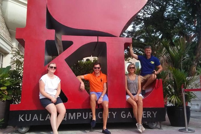 Private Layover Tour from Airport : Best of Kuala Lumpur - Gardens, memorials and the old railway station