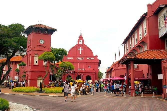 Private Tour: 3 in 1 Day Trip to Batu Caves, Bukit Melawati & Fireflies - Is $136.22 per person fair value?