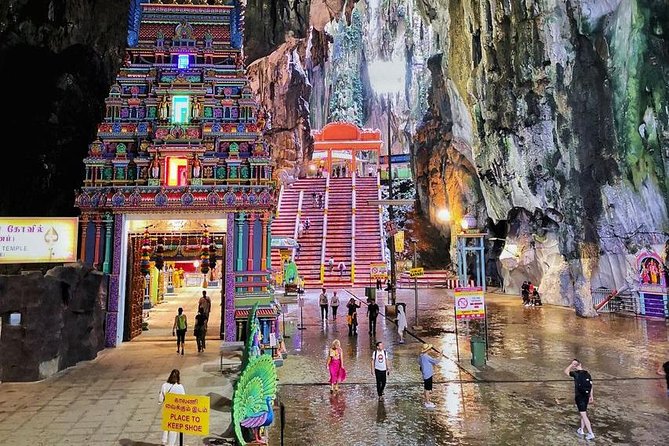 Private Tour Kuala Lumpur with Petronas Twin Towers Observation Deck & Batu Cave - Petronas Twin Towers: the essential high view