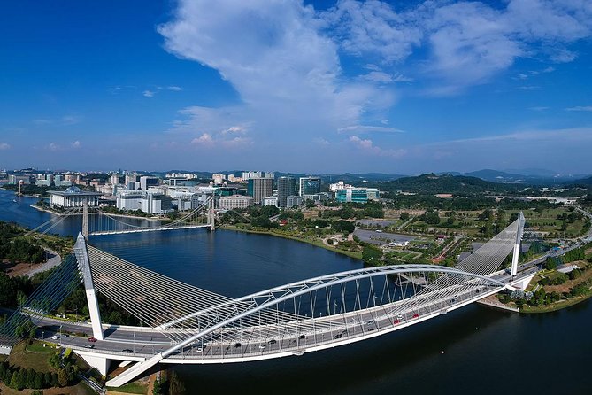 Putrajaya Tour with Traditional Boat Cruise & Pink Mosque (Private) - The private ride from Kuala Lumpur