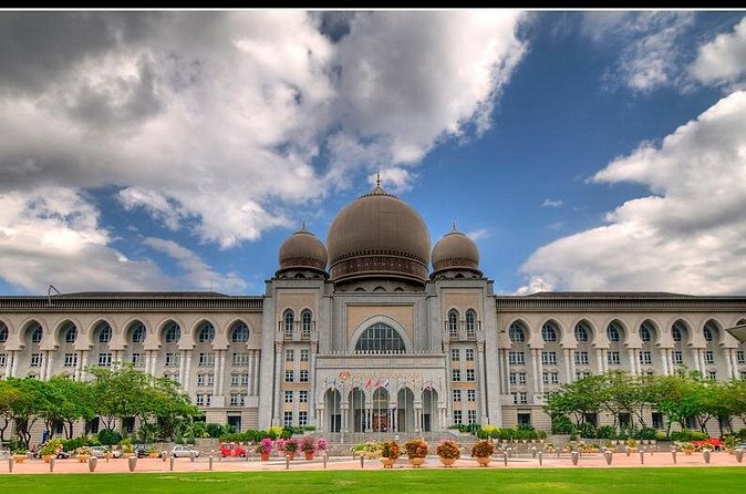 Putrajaya Tour with Traditional Boat Cruise & Pink Mosque (Private) - What the guide can add