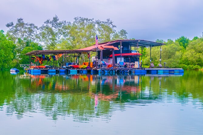 River Exploration and Mangrove Nature Tour by kayaking - A fruit-and-juice pause on the river