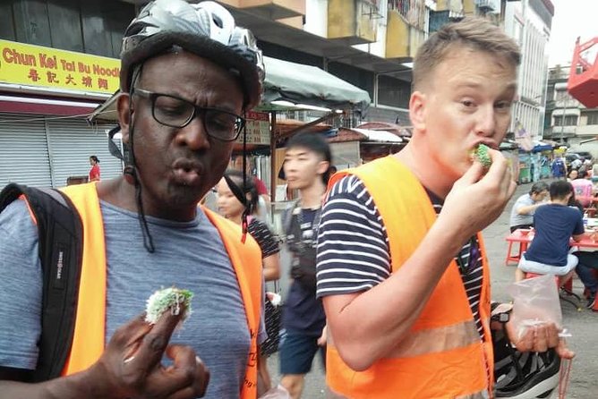 Riverside Experience Tour - A temple visit before Brickfields