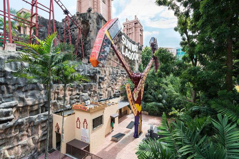 Sunway Lagoon Theme Park with Round-Trip Transfer - Five parks, one full day