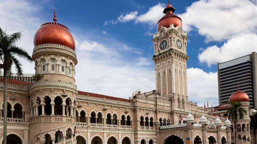 The Great Kuala Lumpur Tour with KL Tower Ticket & Lunch - Petronas Towers are for photos, KL Tower is for the view